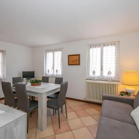A Multras Che Ca Holiday home Moltrasio